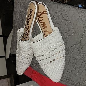 8 1/2 SAM EDELMAN SLIP ONS